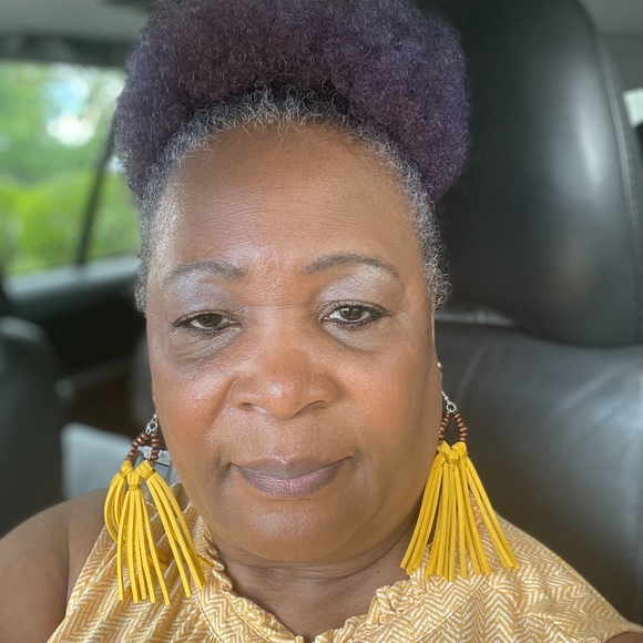 Meet your Posher, Margaret - Picture 1 of 1